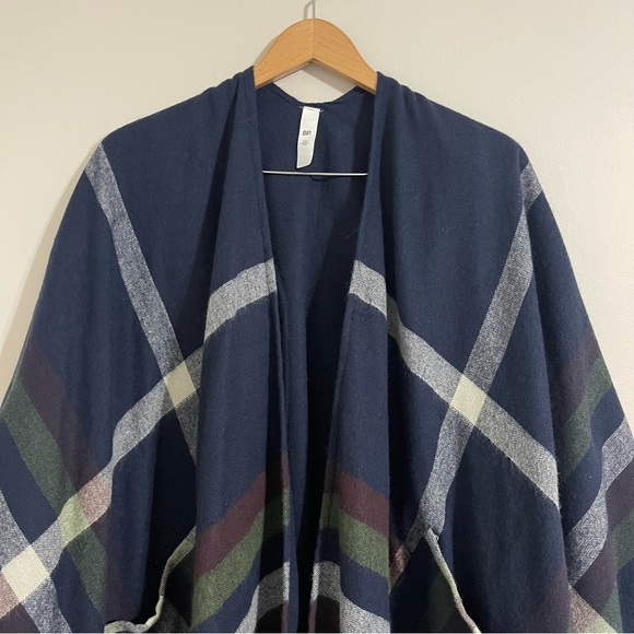 Bp. Women's Cozy Blanket Wrap Shawl Cape Open Front Poncho Tartan - Picture 9 of 9